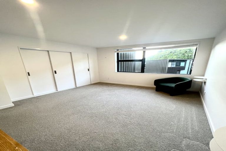 Photo of property in 37 Rua Kai Way, Brooklyn, Wellington, 6021