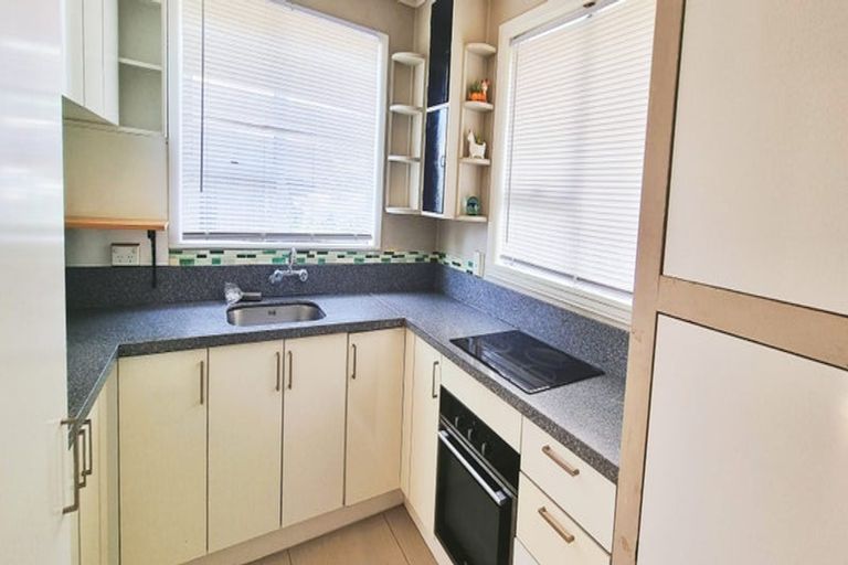 Photo of property in 8 Keeling Road, Henderson, Auckland, 0612