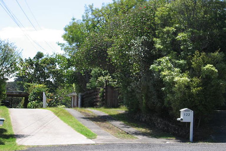 Photo of property in 122 Eskdale Road, Birkdale, Auckland, 0626