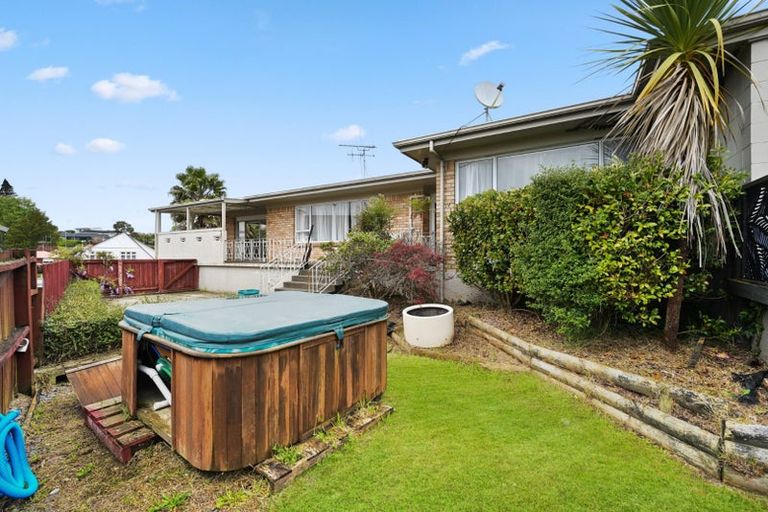 Photo of property in 14 Gilbass Avenue, Hamilton Lake, Hamilton, 3204