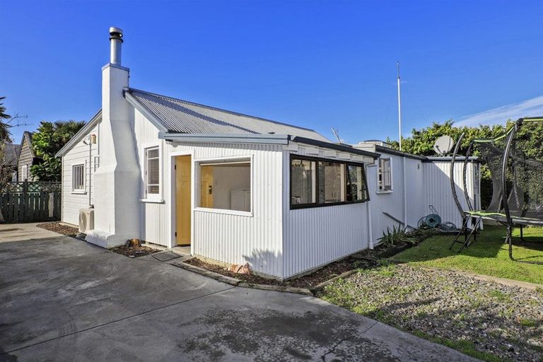 Photo of property in 2/707 Queen Street East, Parkvale, Hastings, 4122