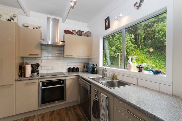 Photo of property in 2/194 Barnard Street, Wadestown, Wellington, 6012