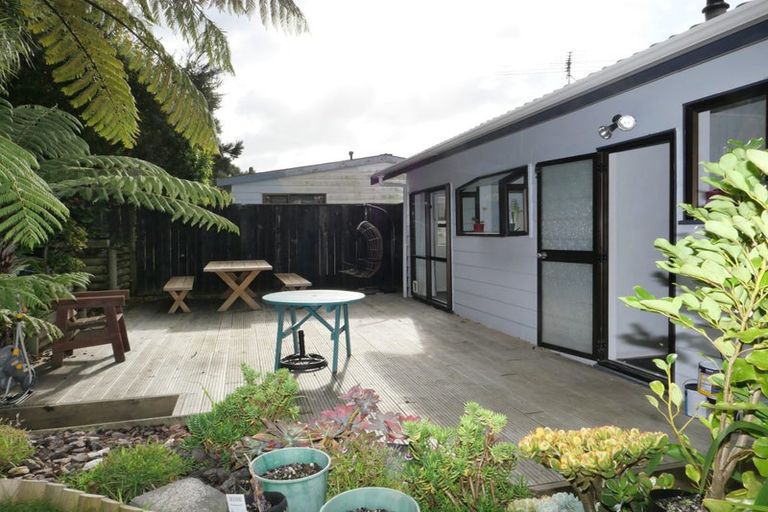 Photo of property in 41 Omapere Street, Whitby, Porirua, 5024