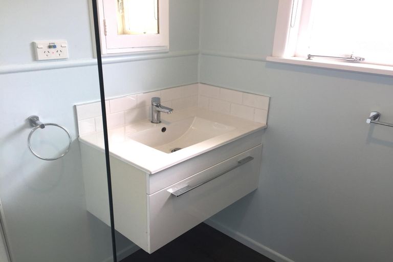 Photo of property in 1/20 Queen Street, Cambridge, 3434