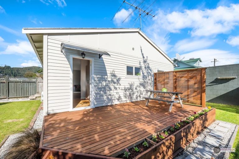 Photo of property in 2f2- Bentinck Street, Wallaceville, Upper Hutt, 5018