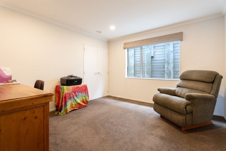 Photo of property in 178 Mark Avenue, Grenada Village, Wellington, 6037