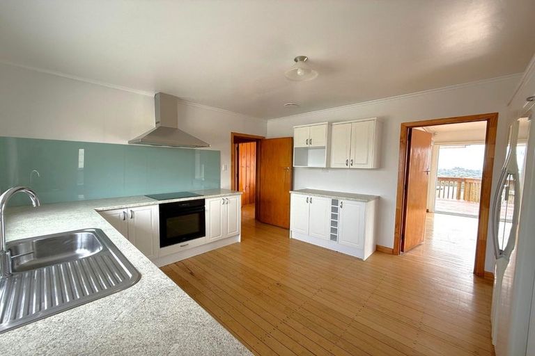 Photo of property in 939 East Coast Road, Torbay, Auckland, 0630