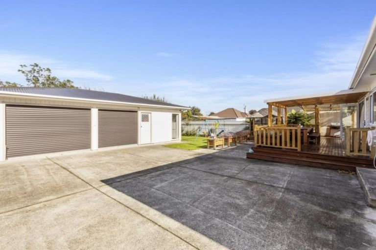 Photo of property in 104 Kowhai Street, Naenae, Lower Hutt, 5011