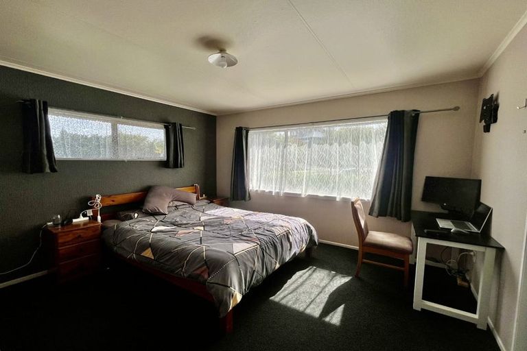 Photo of property in 21 Gilbass Avenue, Hamilton Lake, Hamilton, 3204