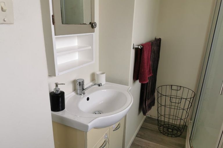 Photo of property in 5a Moewai Park Road, Whitianga, 3510