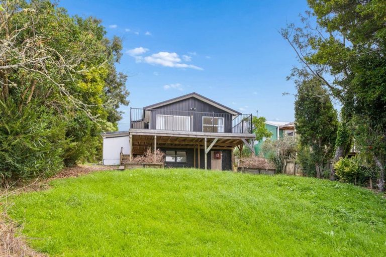 Photo of property in 261 Sturges Road, Henderson, Auckland, 0612