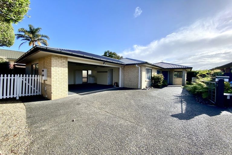Photo of property in 17 Avonlea Lane, Pukekohe, 2120