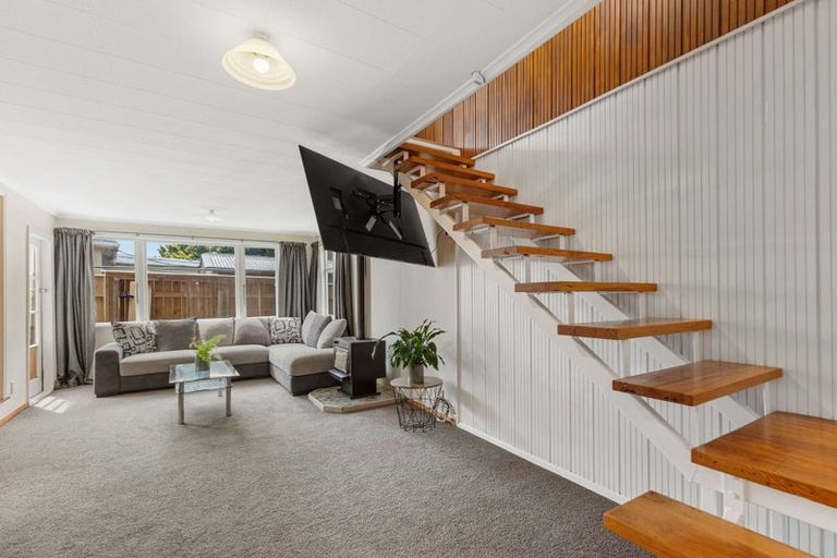 Photo of property in 9 Lewis Place, Highbury, Palmerston North, 4412