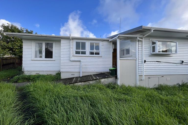 Photo of property in 25 Marewa Street, Te Atatu South, Auckland, 0610