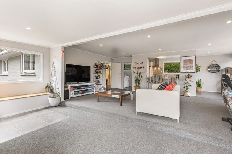 Photo of property in 6 Cane Road, Waimauku, 0812