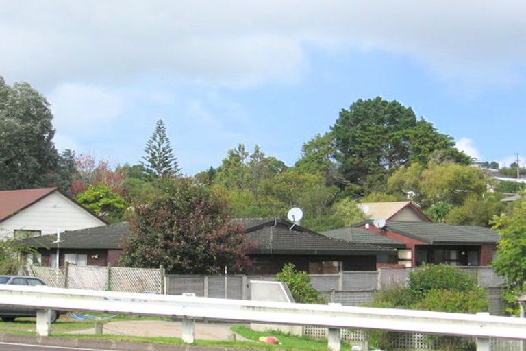Photo of property in 15b Wilson Road, Glen Eden, Auckland, 0602