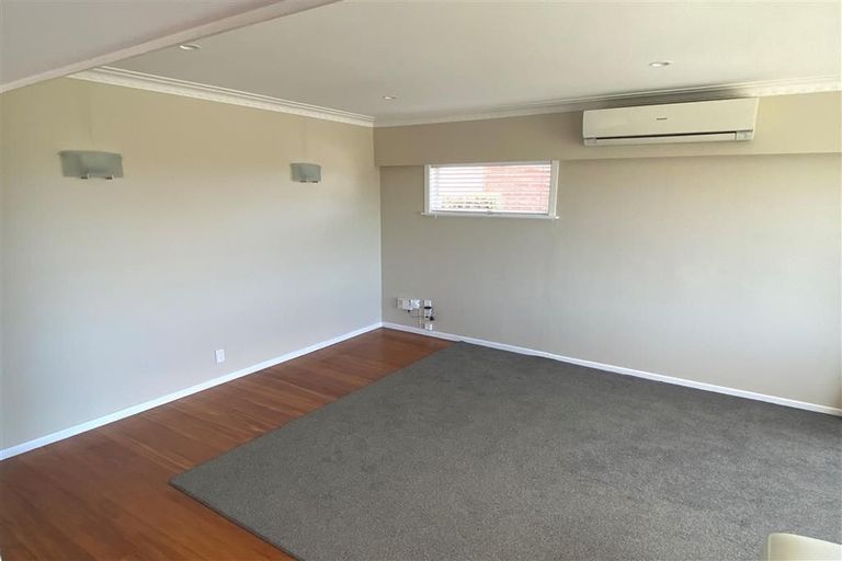 Photo of property in 54 Jaemont Avenue, Te Atatu South, Auckland, 0610