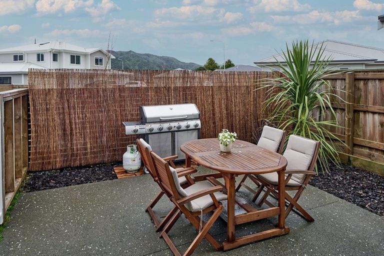 Photo of property in 33 Henrietta Maxwell Grove, Wainuiomata, Lower Hutt, 5014