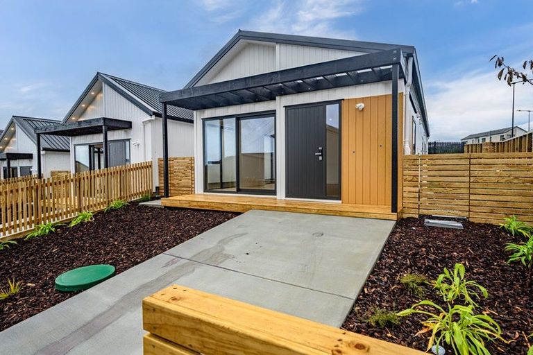 Photo of property in 7b Kotiu Place, Massey, 0614