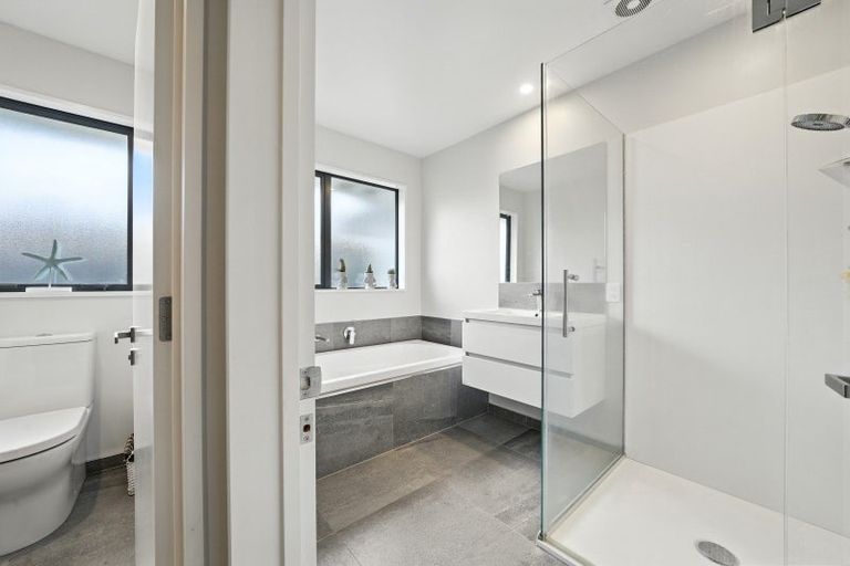 Photo of property in 20 Tara Crescent, Woodend, 7610