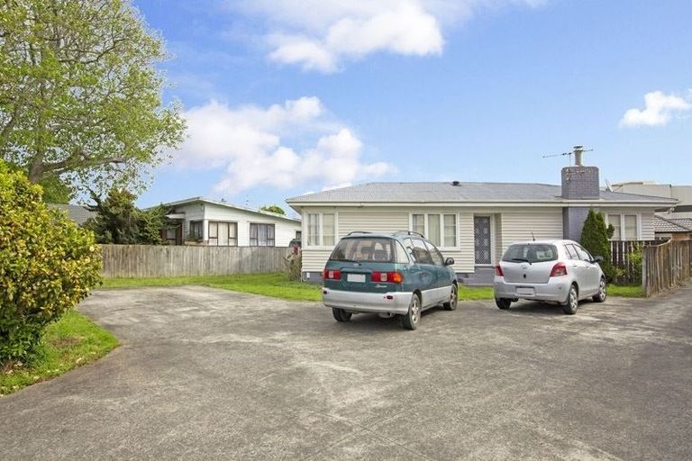 Photo of property in 23 Clendon Avenue, Papatoetoe, Auckland, 2025