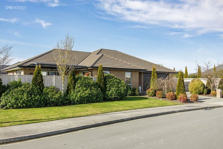 Photo of property in 18 Sincock Place, Kaiapoi, 7630