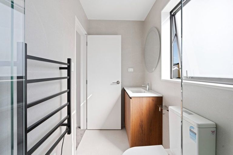 Photo of property in 4c Mahogany Street, Westgate, 0814