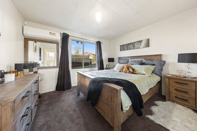 Photo of property in 2/9 Heathberry Close, Papatoetoe, Auckland, 2025