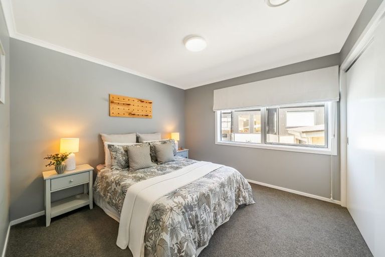 Photo of property in 26 Rarangi Way, Owhiro Bay, Wellington, 6023