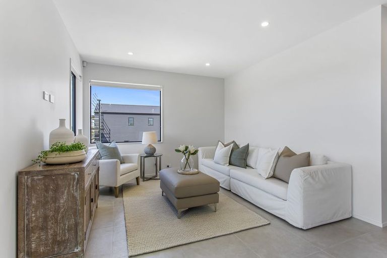 Photo of property in 66 Katikati Drive, Manurewa, 2102