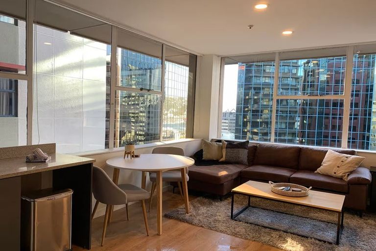 Photo of property in Terrace Tower Apartments, 7a/126 The Terrace, Wellington Central, Wellington, 6011