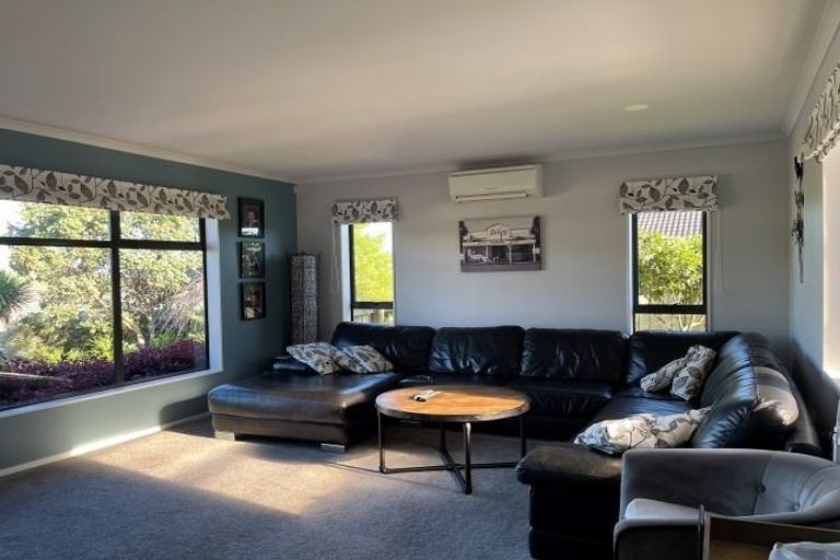Photo of property in 12 Mynah Place, Welcome Bay, Tauranga, 3112