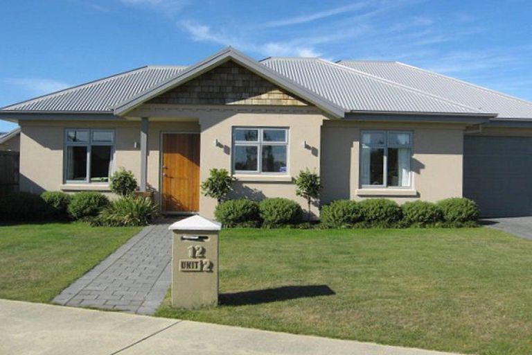 Photo of property in 2/12 Mounter Avenue, Northwood, Christchurch, 8051