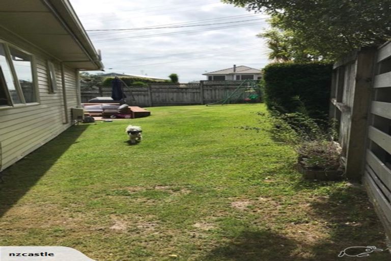 Photo of property in 1/16 Rothesay Bay Road, Rothesay Bay, Auckland, 0630