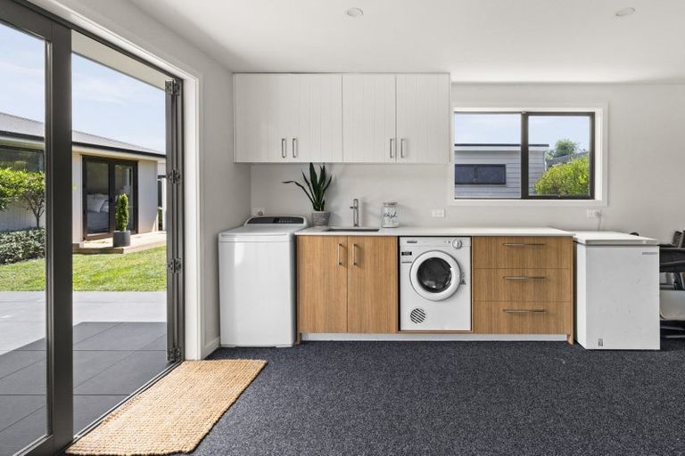 Photo of property in 114 Freyberg Avenue, Tamatea, Napier, 4112