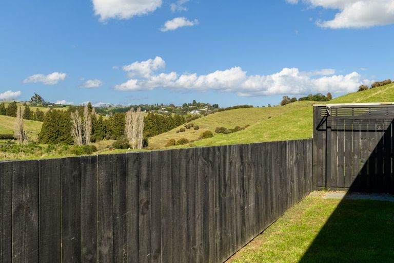 Photo of property in 10 Kokopu Lane, Ohauiti, Tauranga, 3112