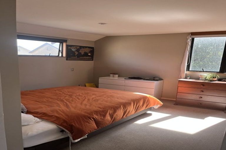 Photo of property in 26 Oakford Close, Riccarton, Christchurch, 8011