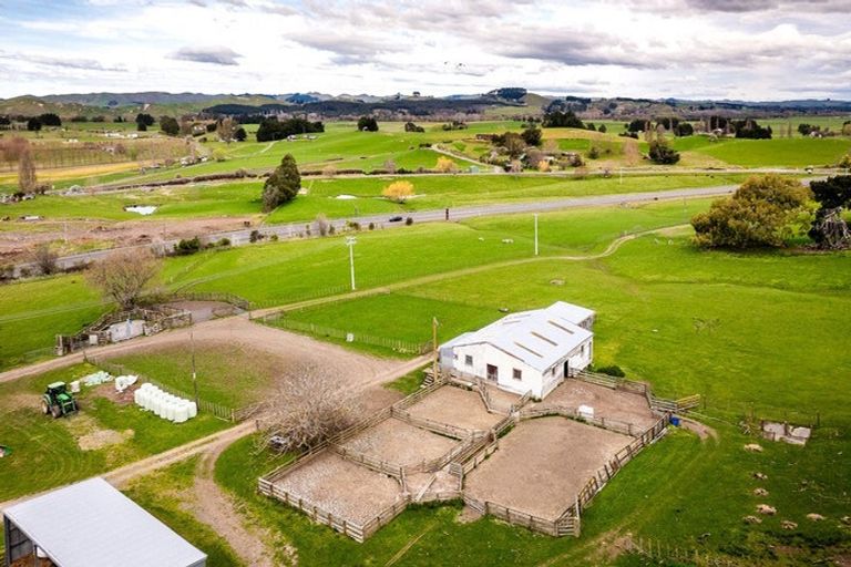 Photo of property in 226 Ongaonga Road, Waipawa, 4272