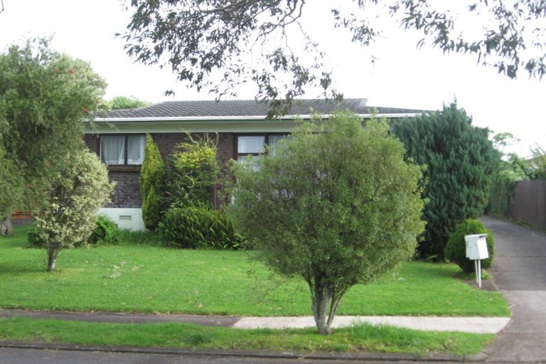 Photo of property in 2/21 Liam Place, Half Moon Bay, Auckland, 2012