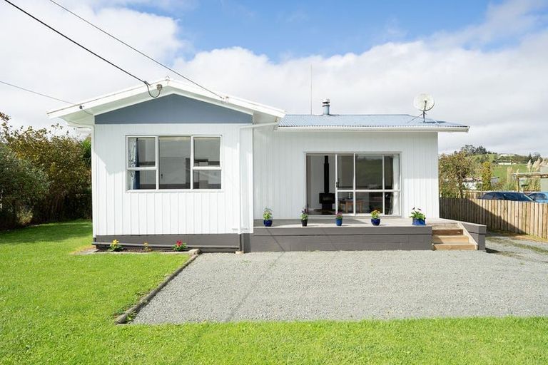 Photo of property in 60 Valley Road, Hikurangi, 0114