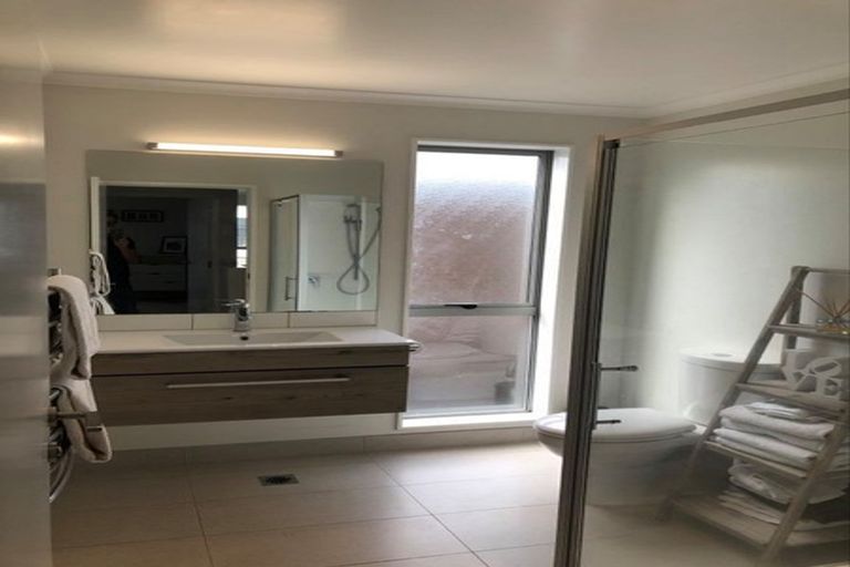 Photo of property in 20 Rangihina Road, Hobsonville, Auckland, 0616