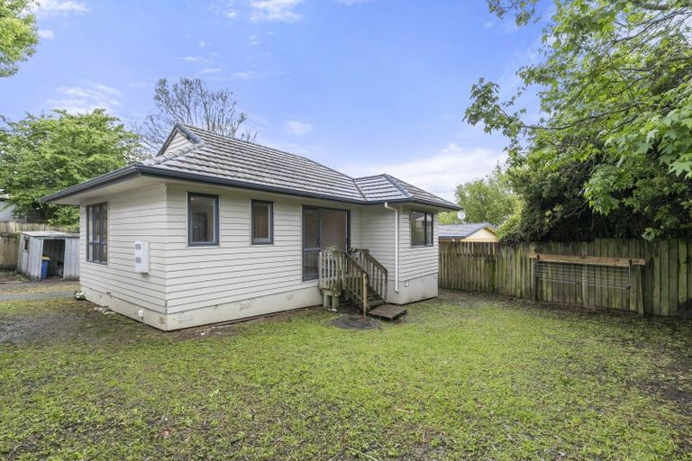 Photo of property in 99 Kemp Road, Massey, Auckland, 0614