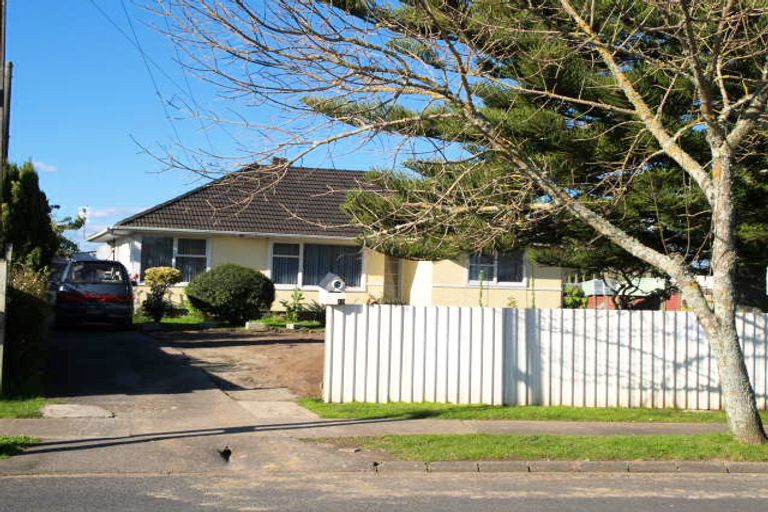 Photo of property in 11 Kairanga Street, Mangere East, Auckland, 2024