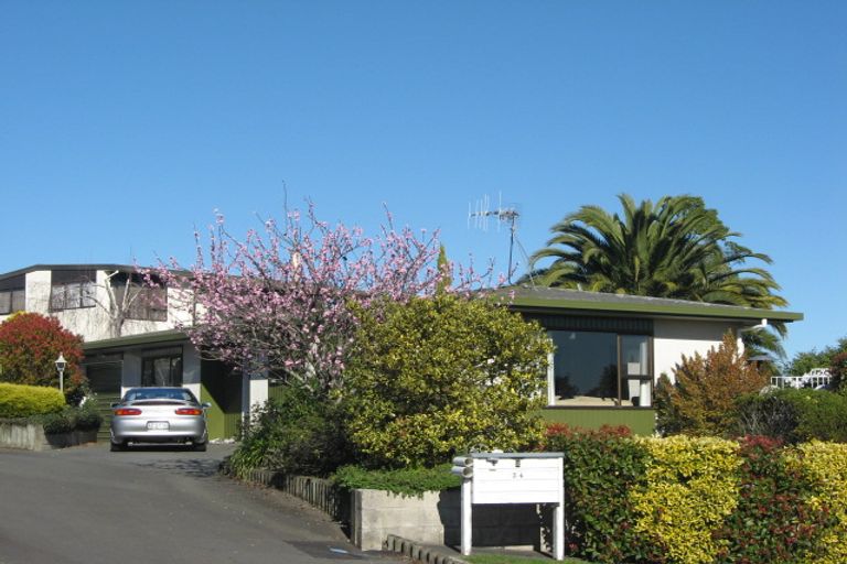 Photo of property in 4/34 Busby Hill, Havelock North, 4130