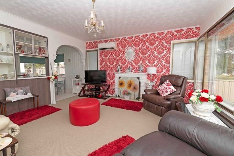 Photo of property in 38 Smythe Road, Henderson, Auckland, 0612