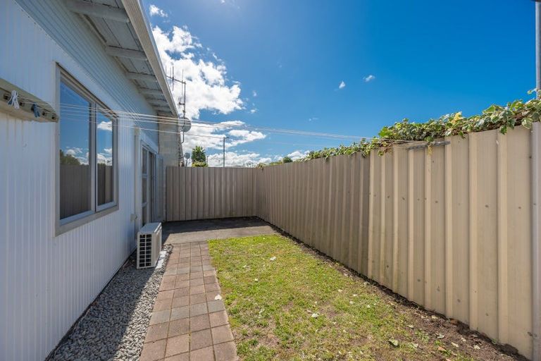 Photo of property in 1/209 Mcleod Street, Camberley, Hastings, 4120