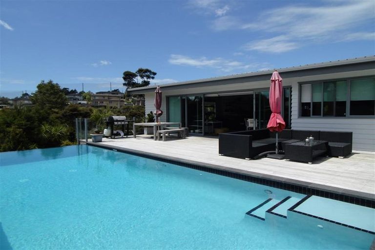 Photo of property in 49 Aberley Road, Schnapper Rock, Auckland, 0632