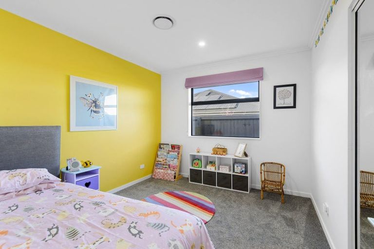 Photo of property in 17 Chimango Place, Rolleston, 7615