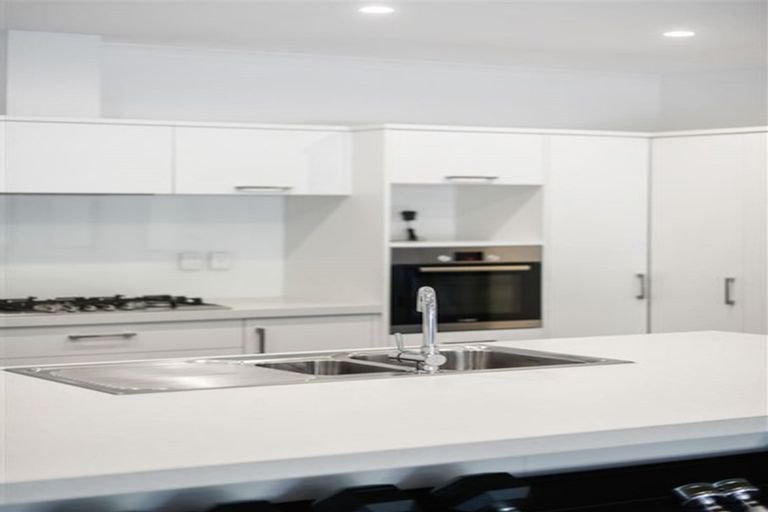Photo of property in 58u2 Herbert Road, Queenwood, Hamilton, 3210