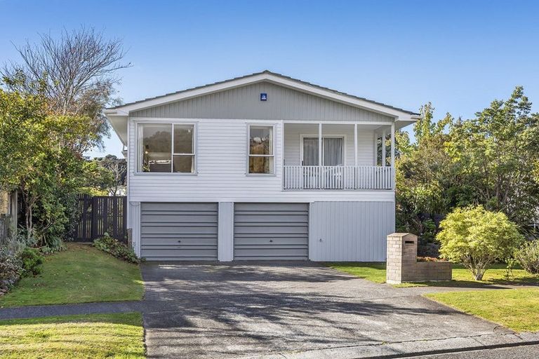 Photo of property in 3 Solander Place, Whitby, Porirua, 5024